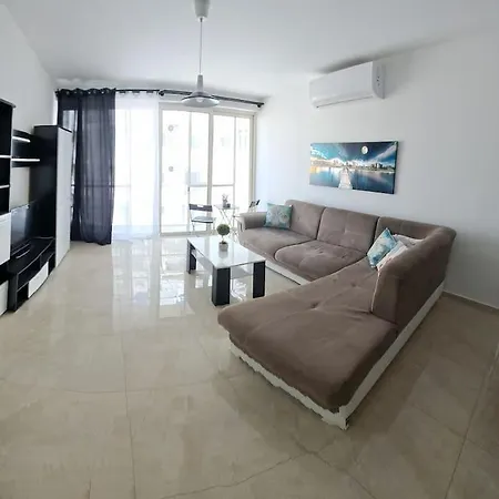 Apartment Summer *